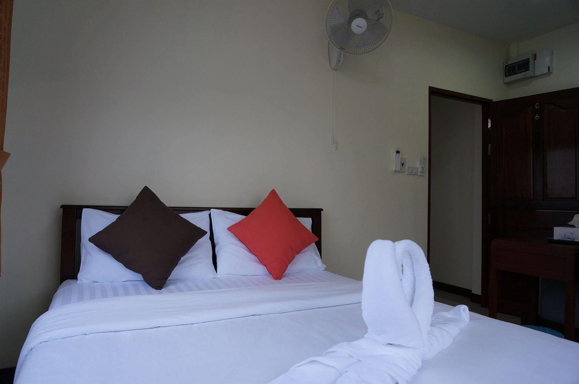 Baan Taweesuk Guest House HHQ Eksteriør bilde